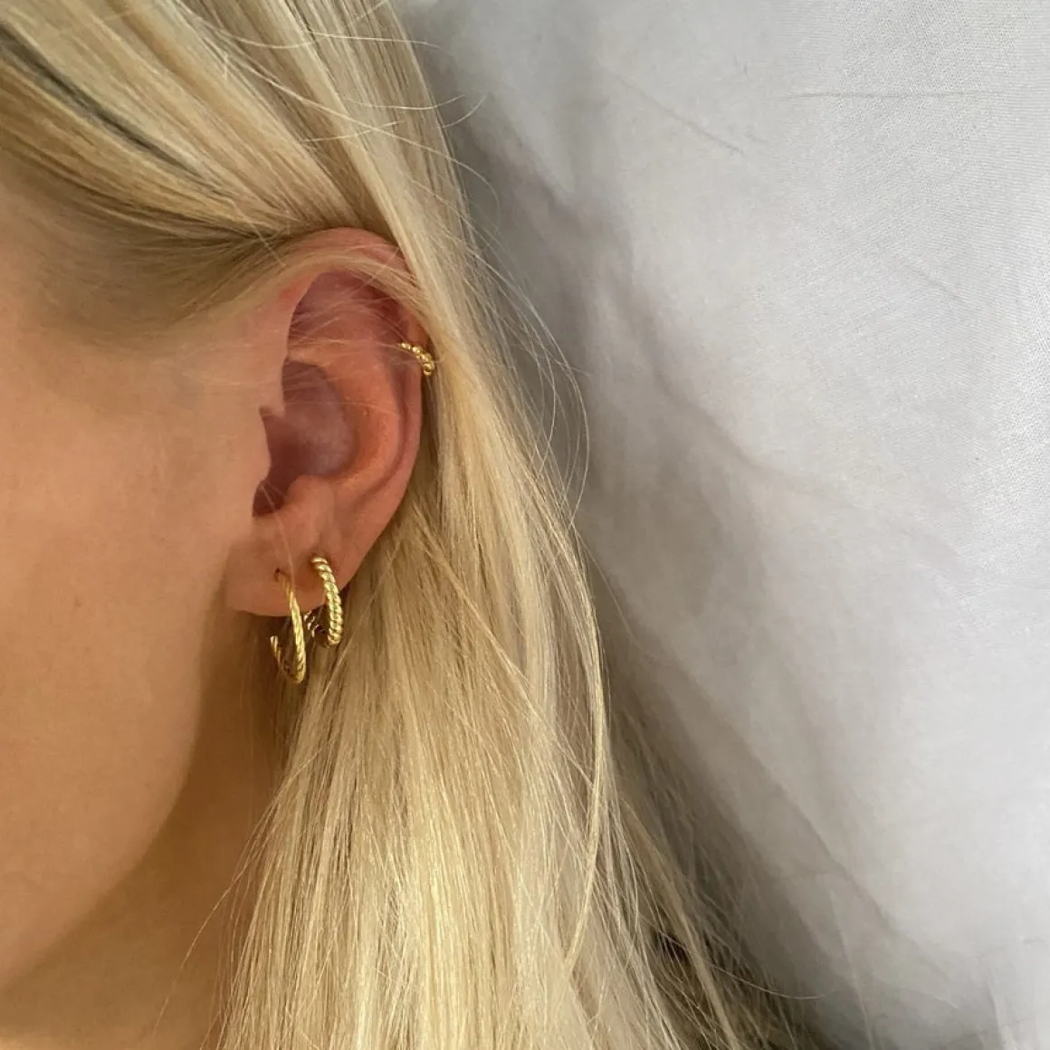 Winther Studio Øreringe | Piercingsmykker*Dot Helix Sølv