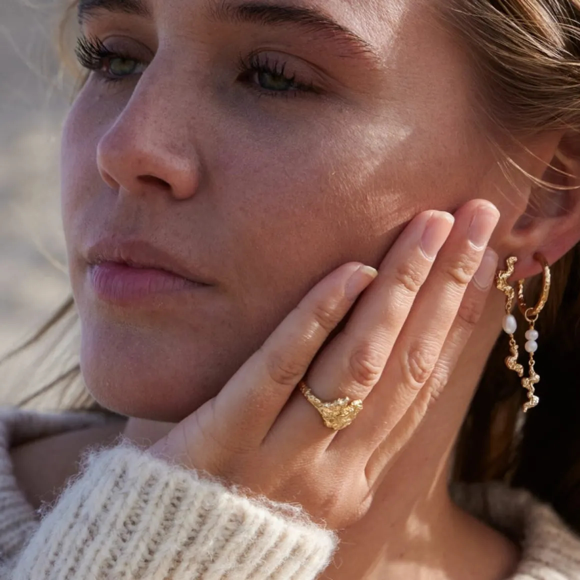Winther Studio Øreringe*Manta Pearl Charm