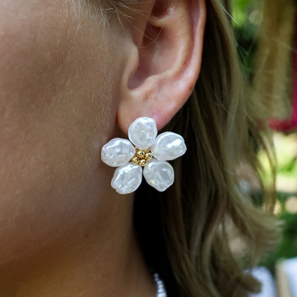 Winther Studio Øreringe*Pearly Bloom Øreringe Guld